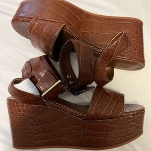 Croc Wedges